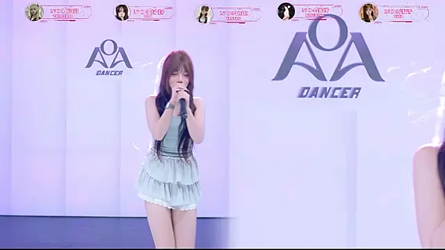 AOA-001のライブXXXチャット