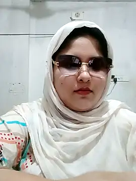 Nusrat-N Adlı Modelin Canlı XXX Sohbeti