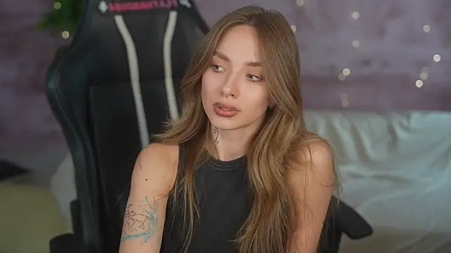 Zlata_Sky 现场XXX聊天