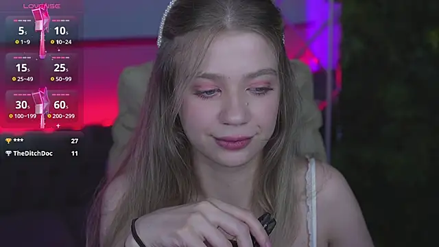 Show modela SunnyLay na web-kameri