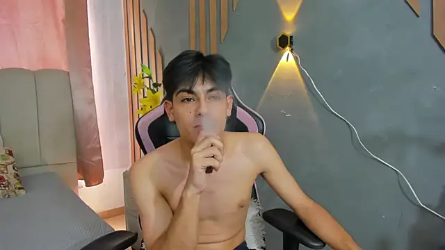 TaylerCruz's Webcam Show