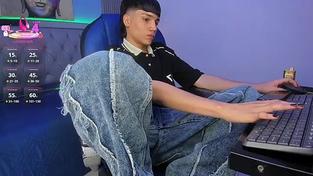 แชท XXX สดของ SamBlack_