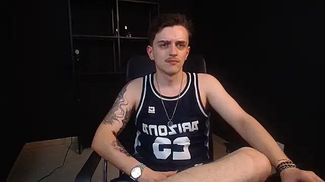 FelixStarkk 라이브 XXX 채팅