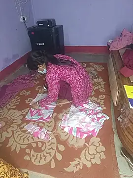 YOURBHABI143 Show in webcam