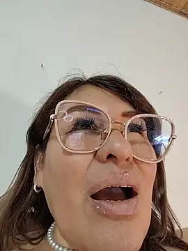 Chatroom XXX en direct de AlexxiaaMat