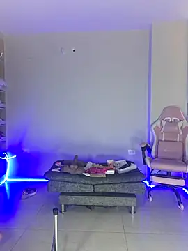 دردشة Naty_wet_17 الجنسية المباشرة