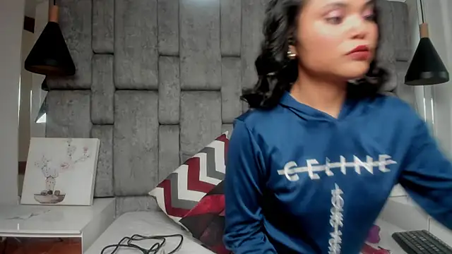 Maggyx XXX чат на живо