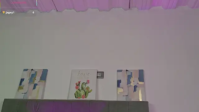 XXX chat uživo modela Eros_Lux