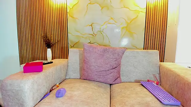 دردشة arietta_skinny الجنسية المباشرة