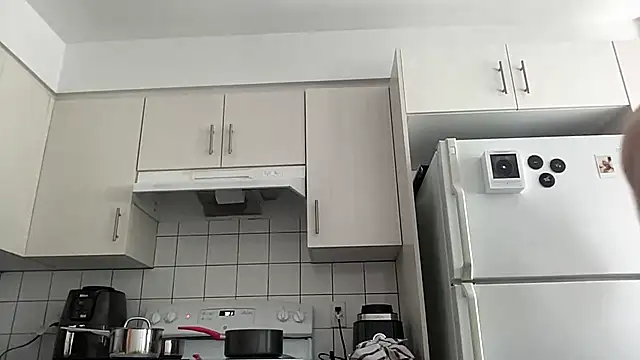 ThickDickMontreal 라이브 XXX 채팅