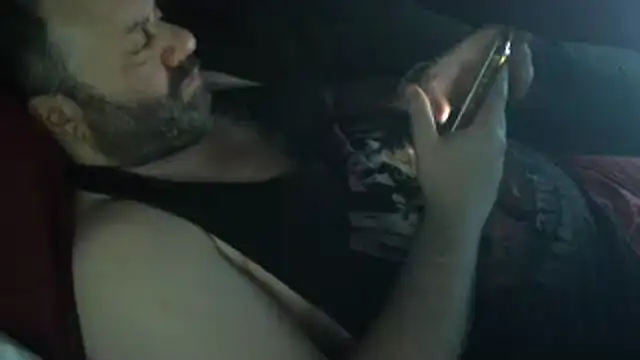 immikew1975n Live XXX chat