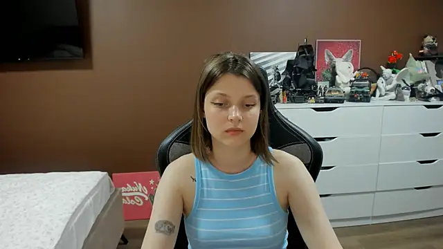 SoniNesti Chat XXX live