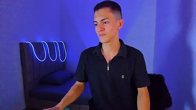 Matiius18 Live XXX Chat