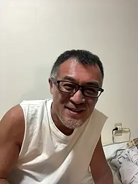 vansumi Chat XXX live