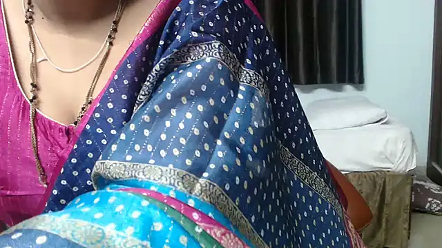 Chat XXX ao vivo de sunitha-3