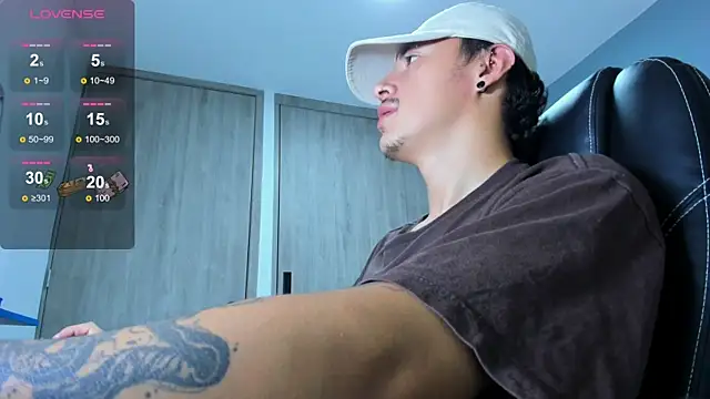 LOBO_ALPHA Show Webcam