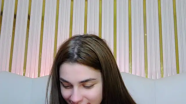 Show modela AngelinaWett na web-kameri