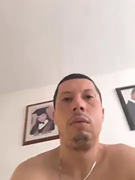 Show modela Penecale na web-kameri