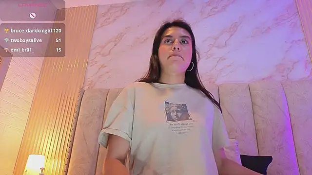 Chat +18 de Alahia_Bloom ao vivo