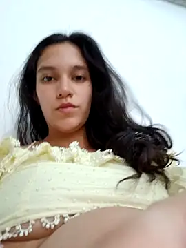 Chat +18 de RAMONA_and_ROGER ao vivo