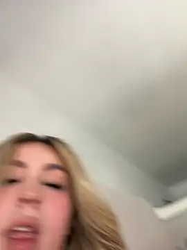 הופעת וובקאם של Cloee_Rainbow1