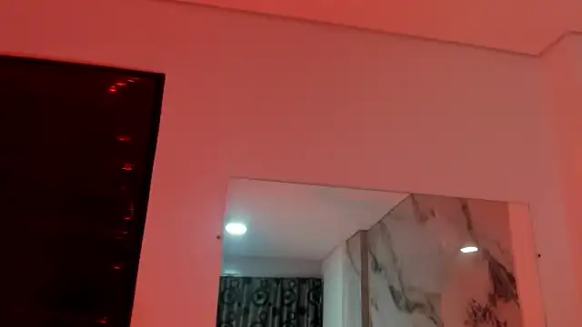 XXX chat uživo modela hade_cute