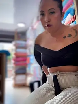 VIOLETA-25_ Chat XXX live