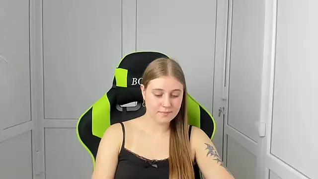 ViolaSecret's Live XXX Chat