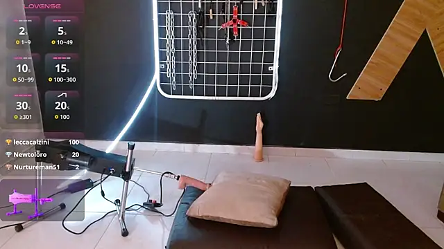 Melany_bdsm 网络视讯表演