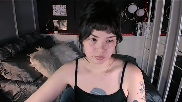 Chatroom XXX en direct de Maykinkya