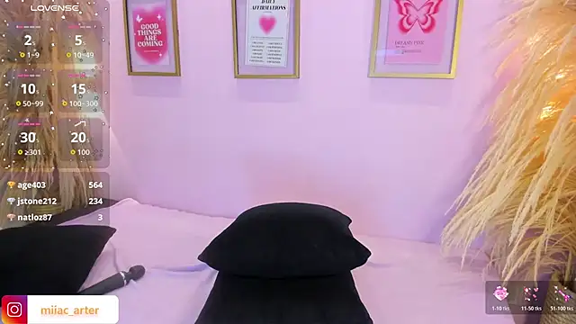 Živý XXX chat MiaaCarter_