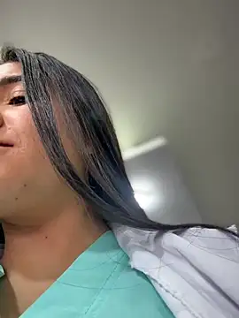 CAROLINE__07 – Naživo XXX chat