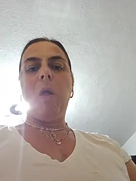 IsabelleCraftn Live XXX chat