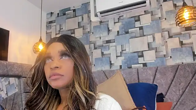 צ'אט XXX בשידור חי של angel_dthroatt