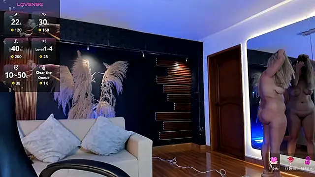IsabellaaJoness 现场XXX聊天