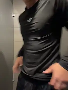 Show modela ARON_LUXX na web-kameri