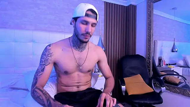 JacksonGreenn Live XXX Chat