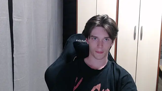 XXX chat uživo modela arthur___king