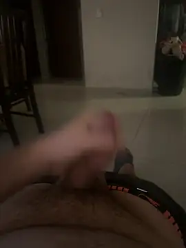 neeee13 Show in webcam