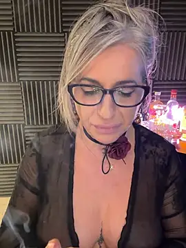 دردشة Little_Naughty30 الجنسية المباشرة