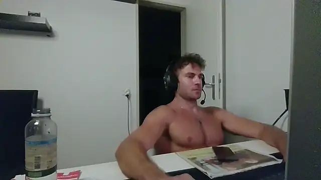 alpha-hunk Live XXX-Chat