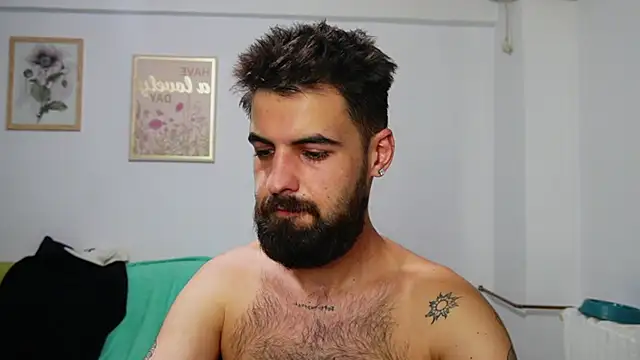 Chat XXX en directo de HairyRobxxx