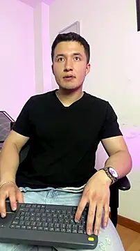 Alexander_Connor 现场XXX聊天