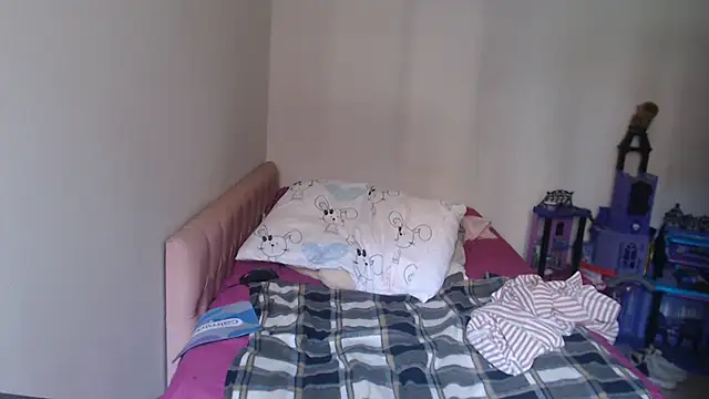 kateleyagrey's Live XXX Chat