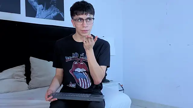 Онлайн чат XXX ThomasTorress