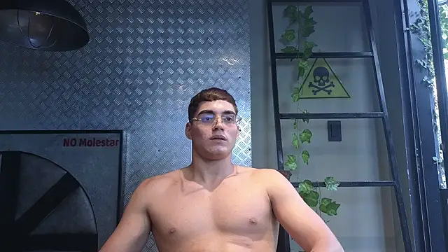 ThiagoFox live XXX chat