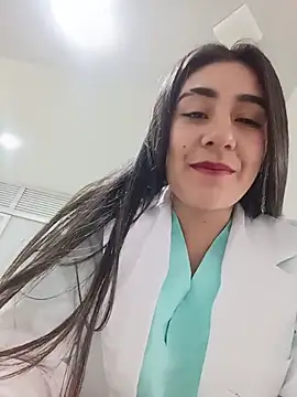 CAROLINE__07n Live XXX chat