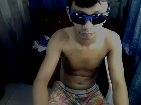 sweety_mico élő XXX-chatje