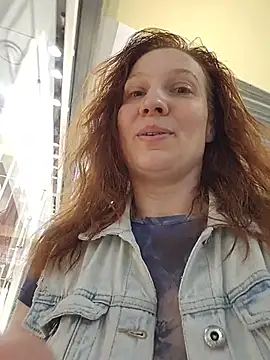 Exhibitionsplit's Live XXX Chat