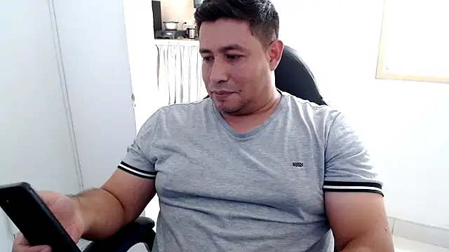 lianjuc06 – webcam-show